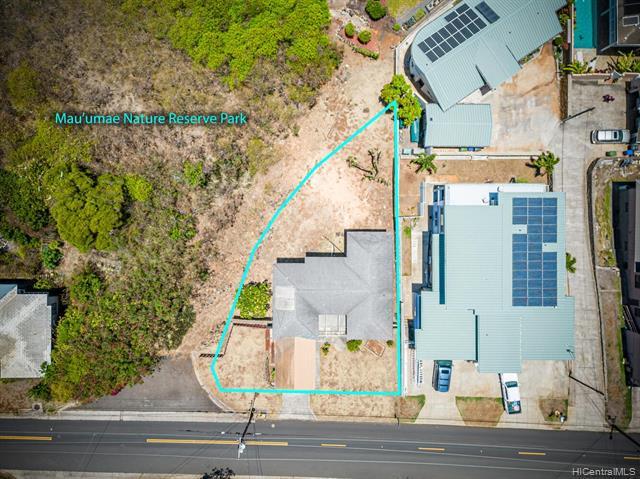 A rare, unique, and corner rim lot in desirable historic residential Wilhelmina Rise neighborhood. Located next to the quiet 33 acres Mau'umae Nature Park along the lower slopes with sweeping uninterrupted amazing views of Diamond Head, ocean, southern shoreline and the brilliant colors of city lights, truly a picturesque scenery. This comfortable 6,942 sqft of land sits on the gentle down slope allowing for an expansion consisting of 3 levels of living space. This perimeter lot has satisfied the city's requirements to receive an Accessory Dwelling Unit (ADU) permit, a great potential for a rental unit or an extended ohana unit with a legal 2nd kitchen. Lots of possibilities and prime location is superb with easy access to Kaimuki town, Kah