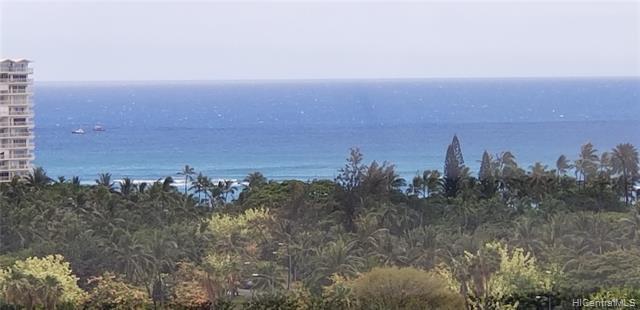 22nd floor studio with beautiful Ocean, Diamond Head, Ala Wai mountain views perfect for investors. 