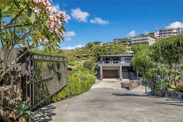Photo of 1876 Mott Smith Dr in Honolulu, HI