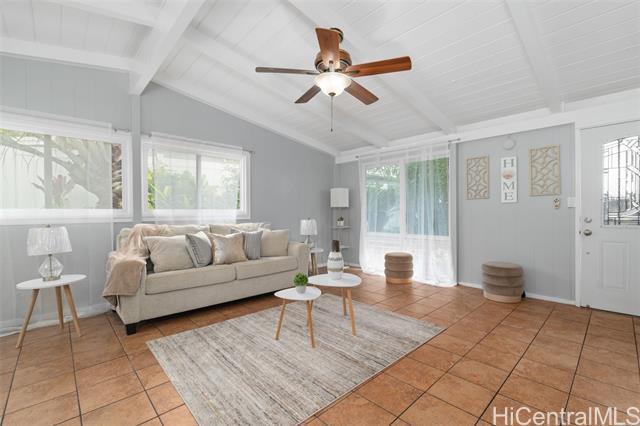 Photo of 2226 Aupaka St in Pearl City, HI
