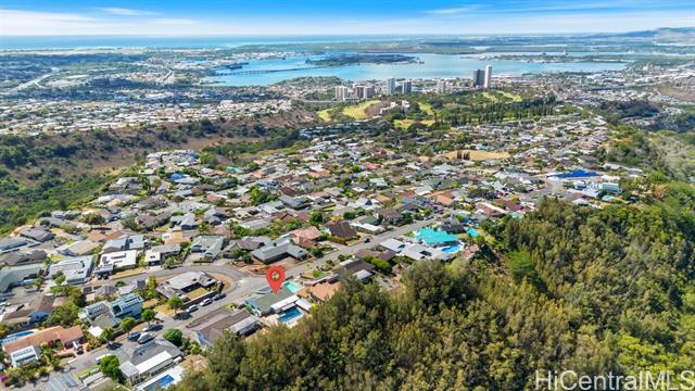 Photo of 98-1343 Kaonohi St in Aiea, HI