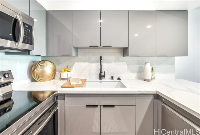 Photo of 3138 Waialae Ave #411 in Honolulu, HI