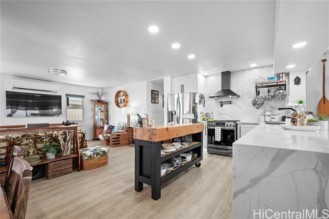 Photo of 91-746 Ihipehu St in Ewa Beach, HI