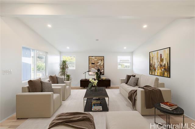Photo of 2226 Apoepoe St in Pearl City, HI