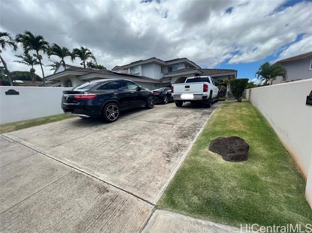 Photo of 92-1346 Hunekai St in Kapolei, HI