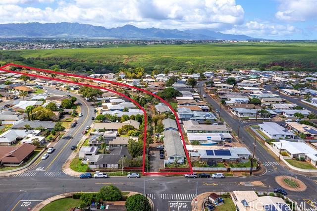 Photo of 1390 Kuahaka St in Pearl City, HI