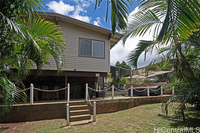 Photo of 92-727 Aoloko Pl in Kapolei, HI