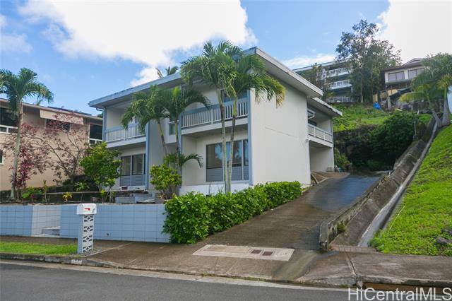 Photo of 1361 Aupapaohe St in Kailua, HI