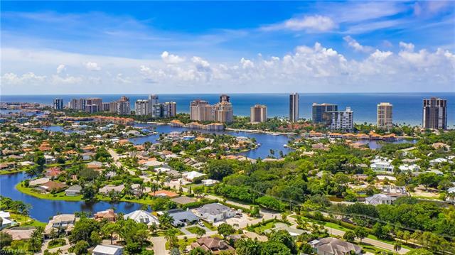 Located in one of the most desirable neighborhoods in Naples sits 767 Park Shore Drive. The lot is c
