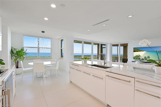 Balancing sleek modern lines with a well appointed coastal design, this stunning 15th floor end unit