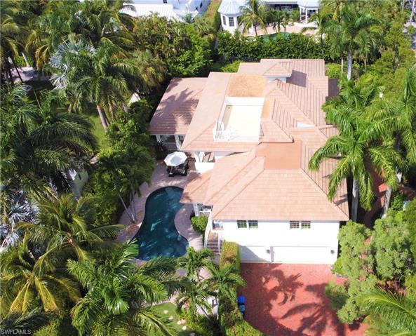 This Beautiful property is just one block from the beach, and 3 blocks from the Pier. This 5 Bedroom