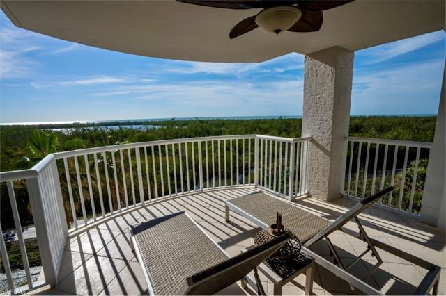 Amazing 5th Floor views of the Gulf from this recently updated St. Laurent home in spectacular Pelic