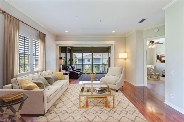 C11581 - REDUCED ! PRICED WELL and READY FOR OFFERS! Exceptional opportunity to own one of few END U
