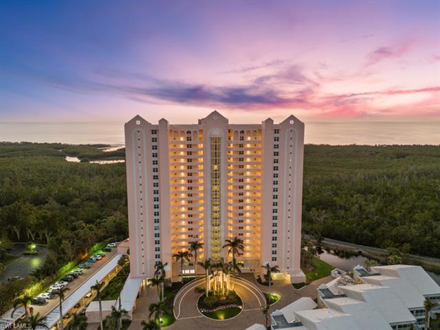 C9387 Take in fabulous views of the Gulf of Mexico from this 7th floor updated turnkey condo with wi