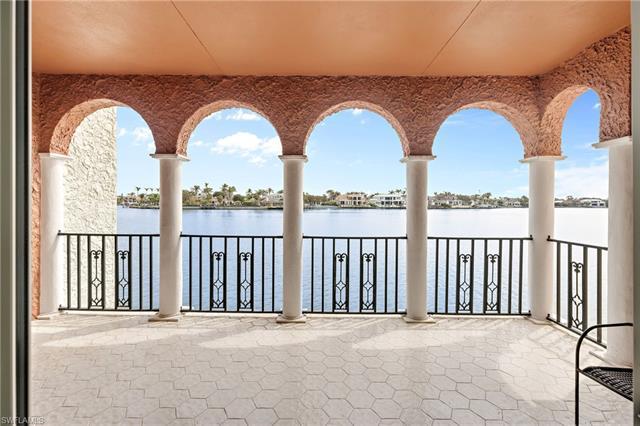 Imagine living directly ABOVE Doctor's Bay in the most iconic condo buildings in Naples! This opport
