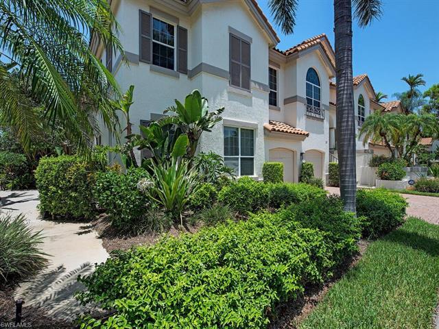 Colonade is a picturesque community located in the exclusive Park Shore neighborhood. Just a short w
