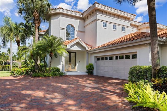 PRICE REDUCED, DON'T MISS THIS OPPORTUNITY...  Experience the ultimate in Naples' resort-style livin