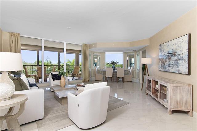 END UNIT - Enjoy sweeping views of sunsets, palms and unobstructed, forever preserve and sky vista, 