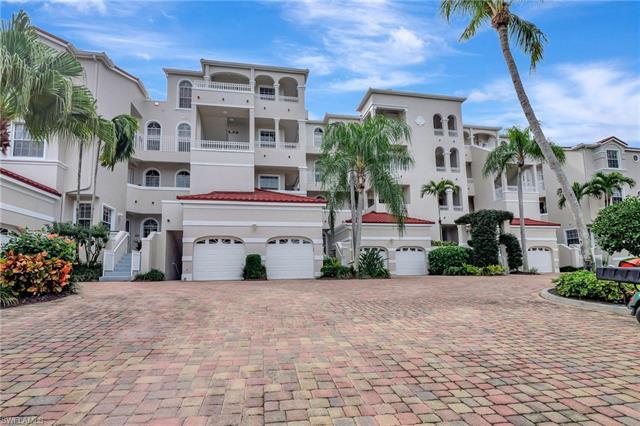 PARADISE! Here is your chance to own a BEAUTIFUL 2nd floor 3 bedroom 2 full bath condo in Pelican Ma
