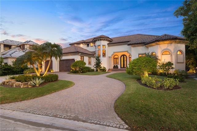 Welcome to 606 Binnacle Drive, a stunning residence in the heart of Naples, FL! This magnificent hom