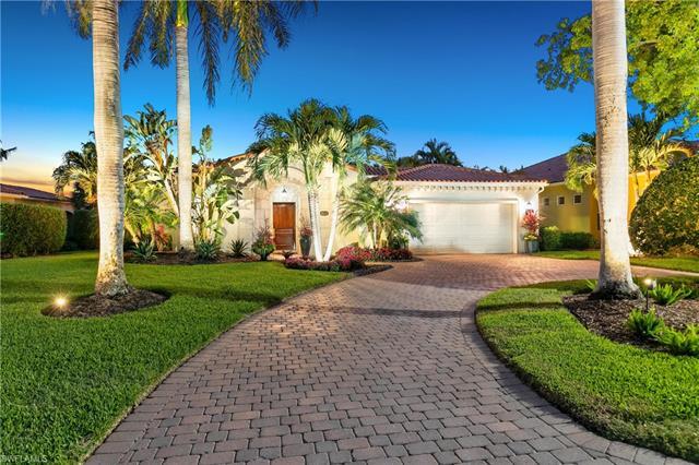 Immerse yourself in the Florida sunshine and breathtaking sunsets from this exceptional 3-bedroom, 3