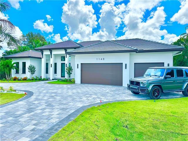 An exceptional, newly custom built property on an oversized lot in a heart of Naples Florida is now 