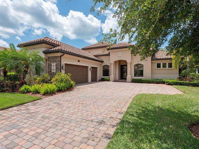 This beautiful Estate home boasts a grand entry, 3 bedrooms, 3 1/2 baths, a large great room plus a 