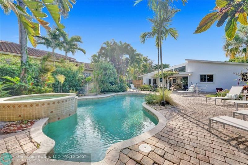 Photo of 2525 SE 7 Dr in Pompano Beach, FL