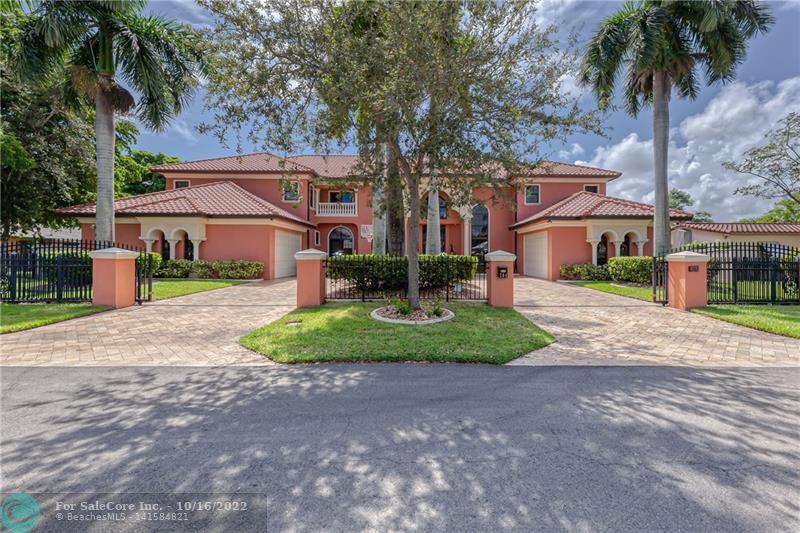 Photo of 704 NE 7th St in Pompano Beach, FL