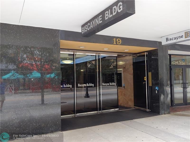 Photo of 19 W Flagler St in Miami, FL