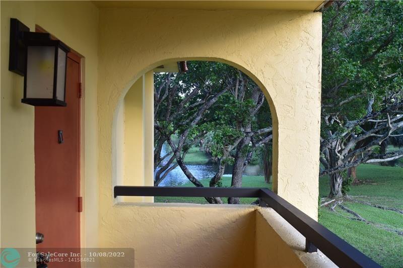 Photo of 900 SW 9th Street Cir #206 in Boca Raton, FL