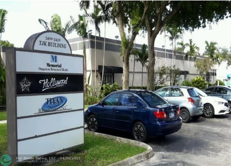 Photo of 3400 N 29th Ave in Hollywood, FL