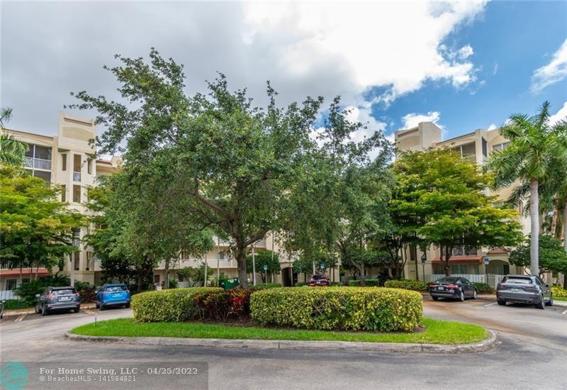 Photo of 3600 Oaks Clubhouse Dr #303 in Pompano Beach, FL