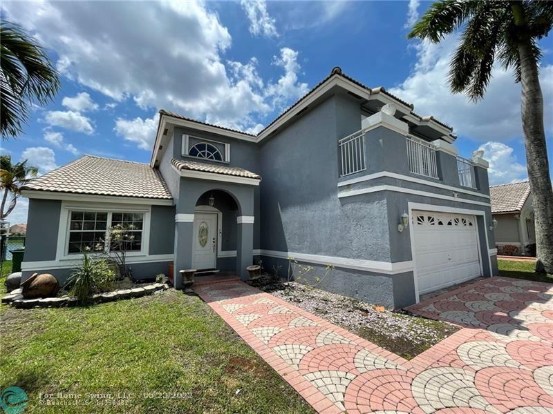 Photo of 451 NW 188th Ter in Pembroke Pines, FL