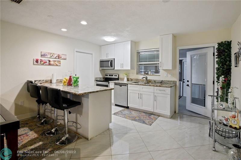 Photo of 7541 Hope St in Hollywood, FL
