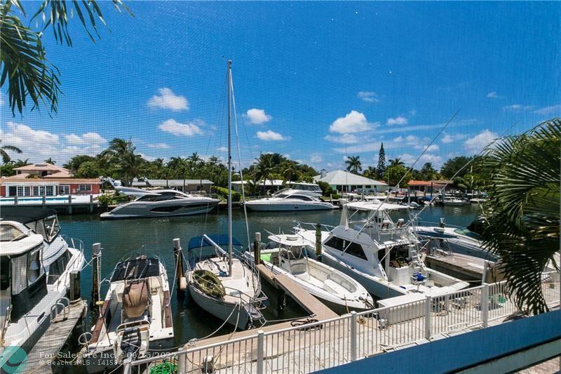 Photo of 1535 SE 15th St #201 in Fort Lauderdale, FL