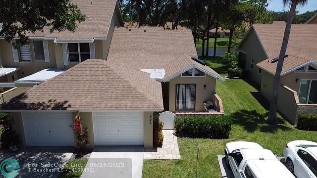 Photo of 506 Maplewood Dr in Green Acres, FL