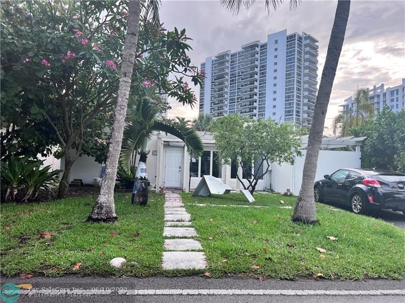 Photo of 2711 Center Ave in Fort Lauderdale, FL