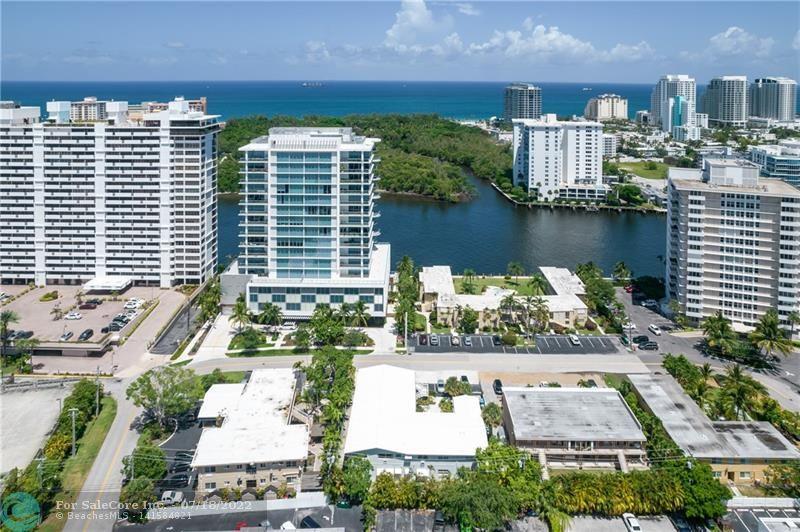 This amazing condo is just steps from the Intracoastal, Galleria Mall and amazing dining!