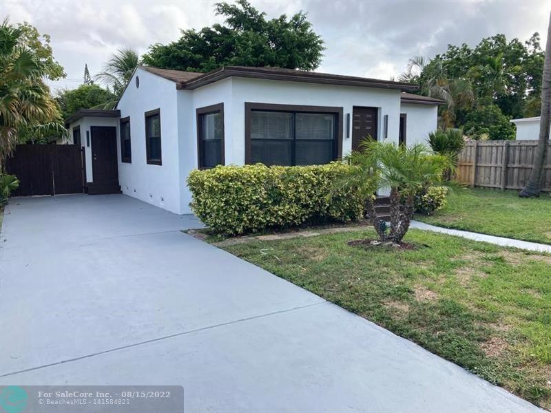 Photo of 2451 Fillmore St in Hollywood, FL