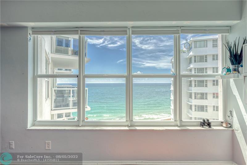 AVAILABLE FROM OCT 15TH FOR AN ANNUAL LEASE SPACIOUS STUDIO APARTMENT W/DIRECT OCEAN VIEW ON GALT OCEAN MILE IN FORT LAUDERDALE.
SPECTACULAR VIEW WITH "WOW EFFECT" AS SOON AS YOU ENTER. THIS STUDIO IS IN GREAT CONDITION AND PARTIALLY FURNISHED. AVAILABLE FURNISHED OR UNFURNISHED. 
ROYAL AMBASSADOR AMENITIES INCLUDE BEAUTIFUL OCEANSIDE POOL, FITNESS CENTER W/BEACH VIEW, BIKE & KAYAK STORAGE, LOBBY SECURITY, COMMUNITY ROOM, VALET PARKING, BBQ GRILLS & TK POOL BAR
SHOPPING/DINING ACROSS THE STREET.