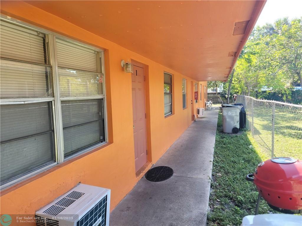 Photo of 200 NW 7th St in Pompano Beach, FL