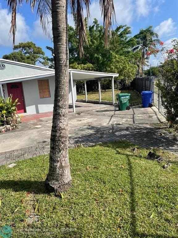 Photo of 901 NW 24th Ave in Fort Lauderdale, FL