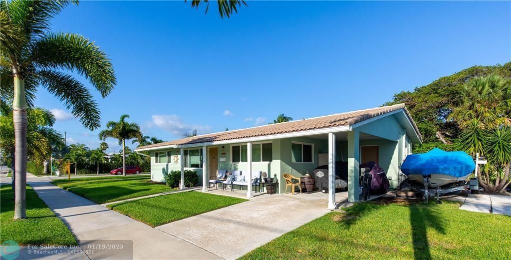 Photo of 2001 N Lakeside Dr in Lake Worth Beach, FL