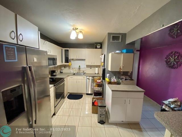 Photo of 9200 N Hollybrook Lake Dr #310 in Pembroke Pines, FL