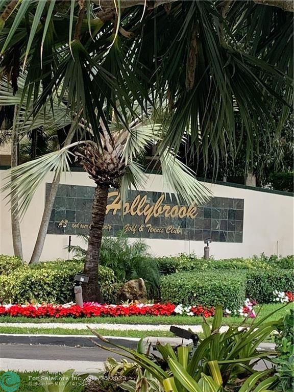 Photo of 281 S Hollybrook Dr #308 in Pembroke Pines, FL