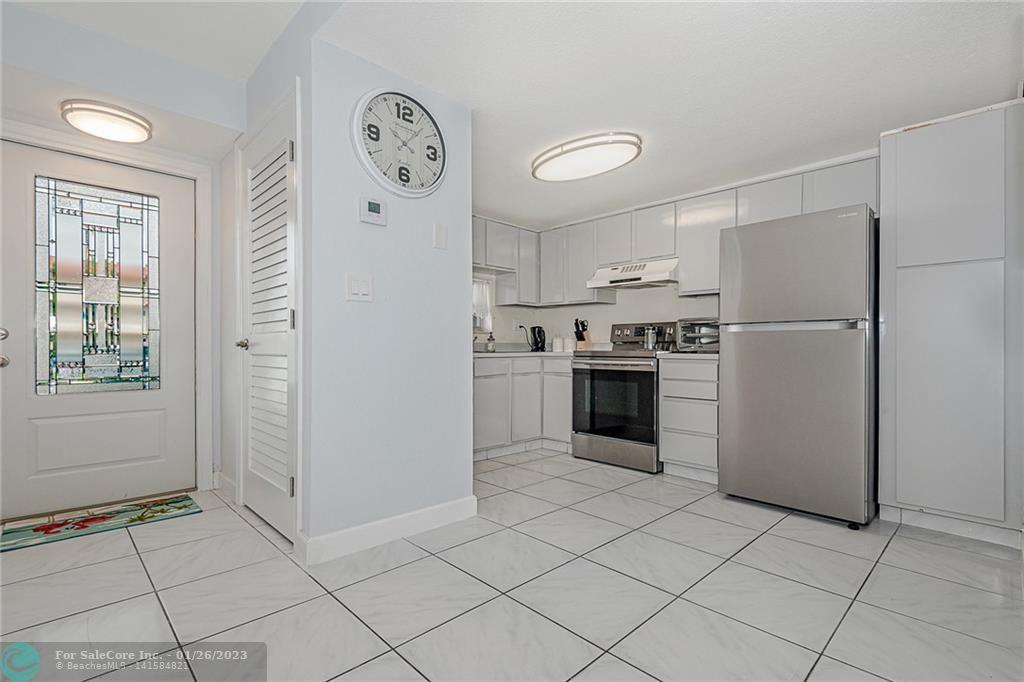 Photo of 9720 S Hollybrook Lake Dr #109 in Pembroke Pines, FL