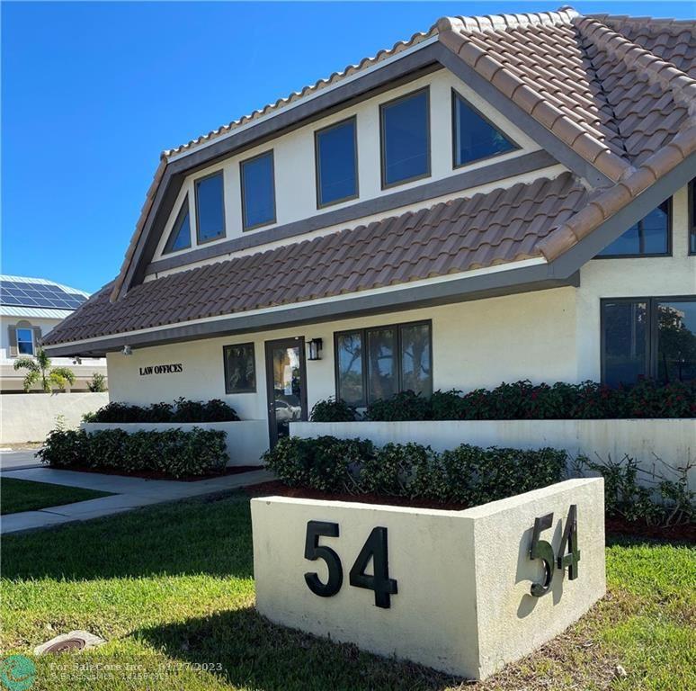 Photo of 180 W Royal Palm Rd in Boca Raton, FL