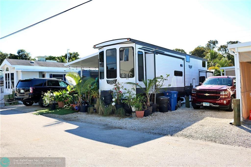 Photo of 325 Calusa St Lot 475 in Key Largo, FL