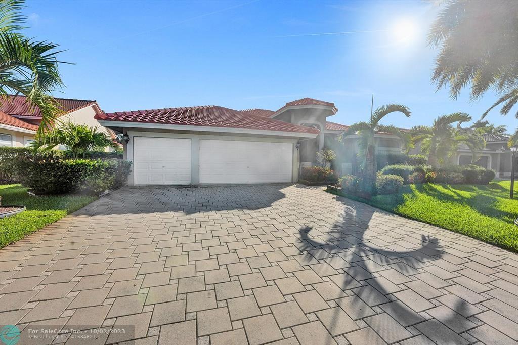 Photo of 9923 NW 64th Ct in Parkland, FL
